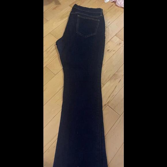 Jeans - Picture 2 of 4